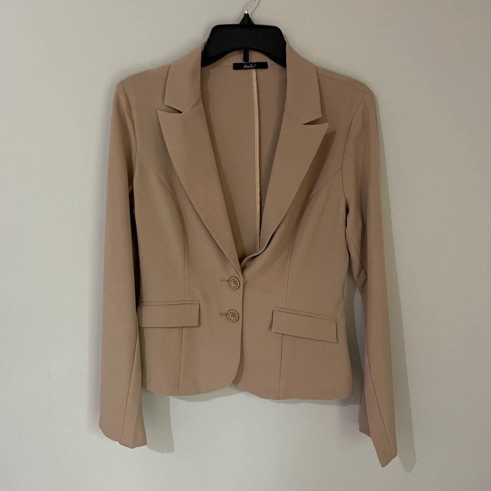 🍭3/$10 Papaya Women’s Blazer : Size Med : Tan - Picture 7 of 8
